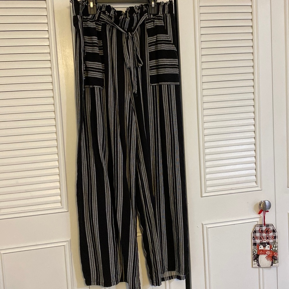 Wide-leg Striped Pants